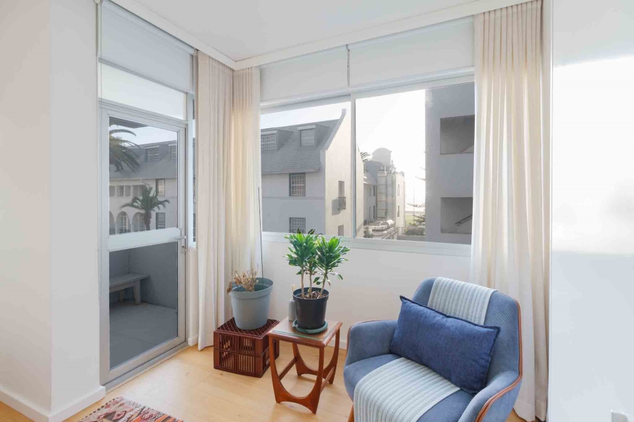 To Let 2 Bedroom Property for Rent in Sea Point Western Cape